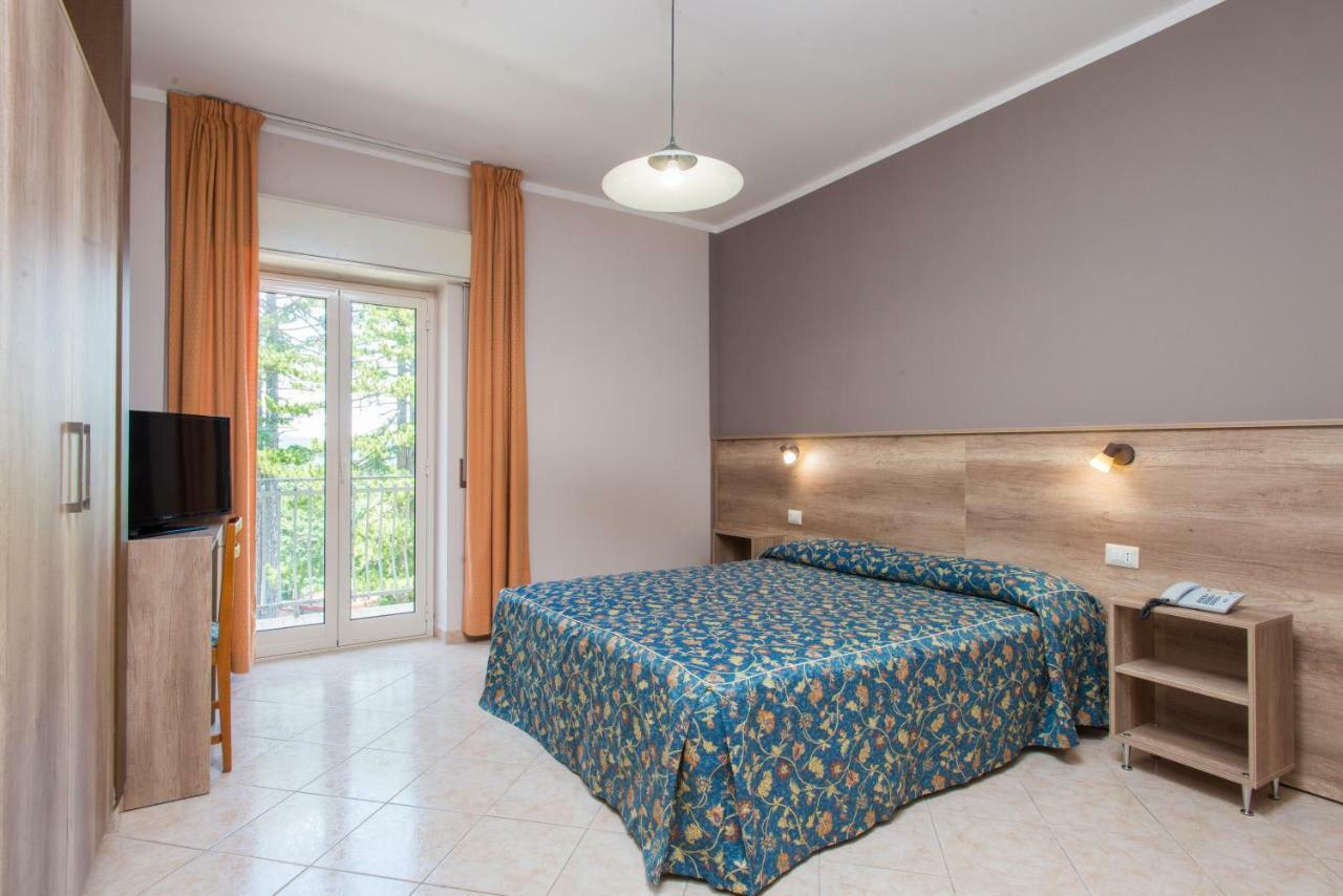 Hotel Tasso Camigliatello Silano Dış mekan fotoğraf